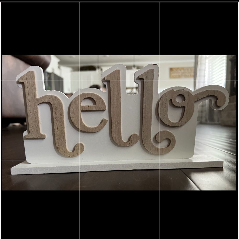 Hello shelf sitter